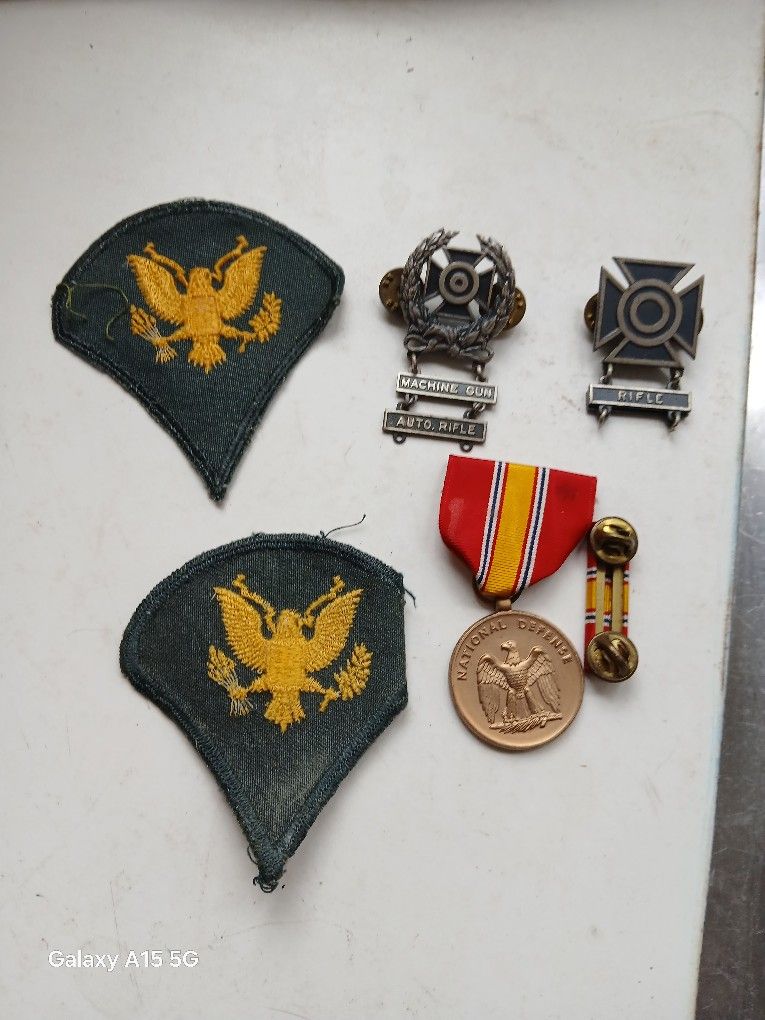 Vintage Military Metals, Patches