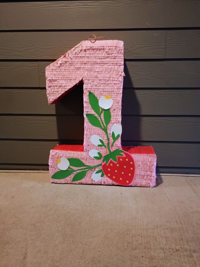 Strawberry Theme #1 Piñata