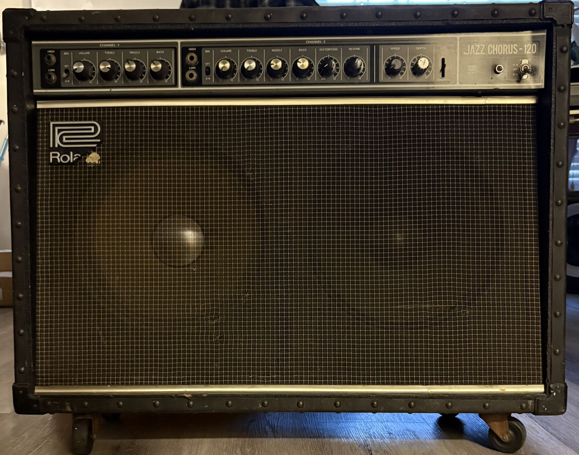 Roland JC-120