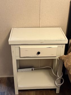 Night stand table