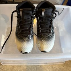 Under Armour Kids Football Cleats