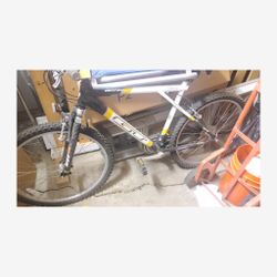 GT Outpost Mountain Bike - Front Suspension