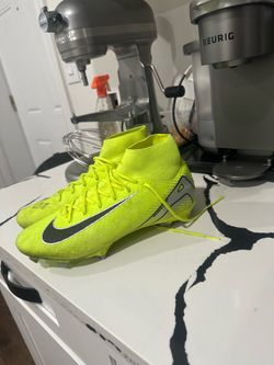 Nike mercurials pro size 9.5