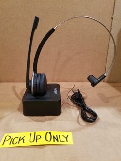 wireless cellphone headset(calls and music).