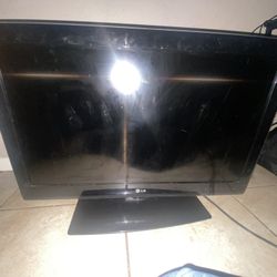 LG 32 inch TV
