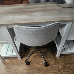 Desk With Chair
