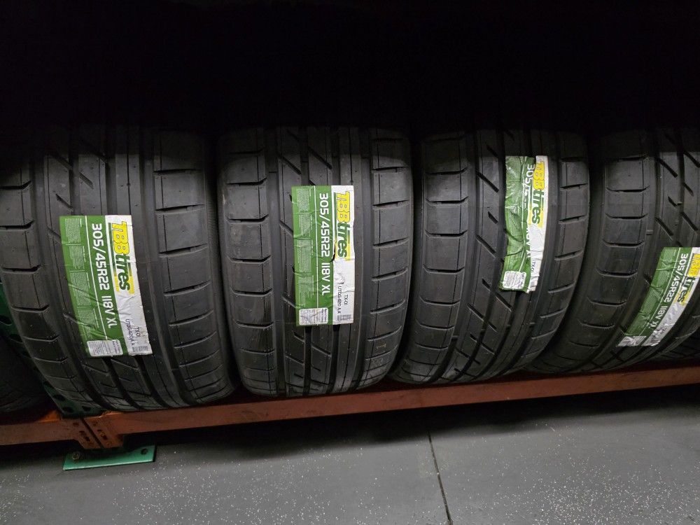 🚨305/45R22 TIRES ON SALE 🚨