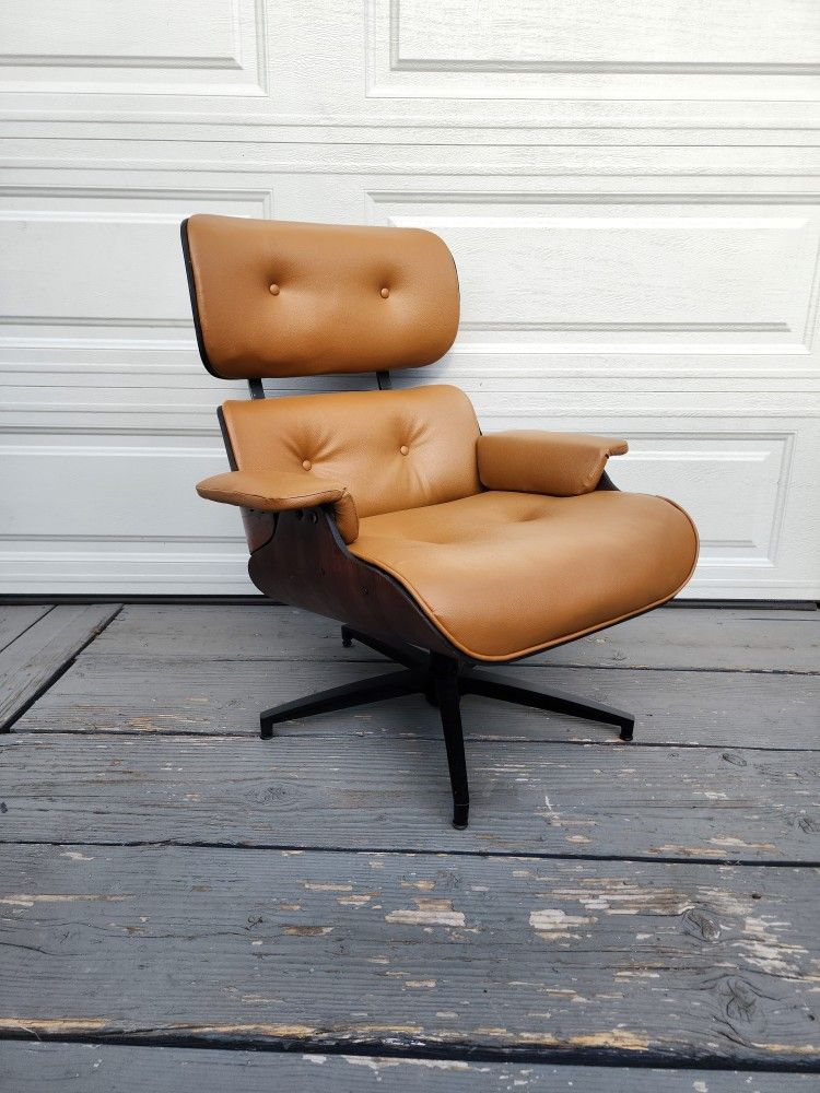 Eams Replica Chair