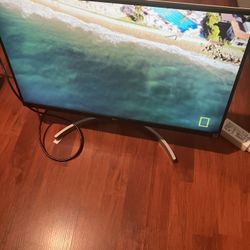 LG 4K 27” UHD Monitor 