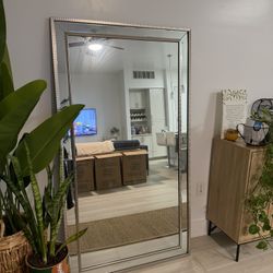 Silver Mirror Semi New 