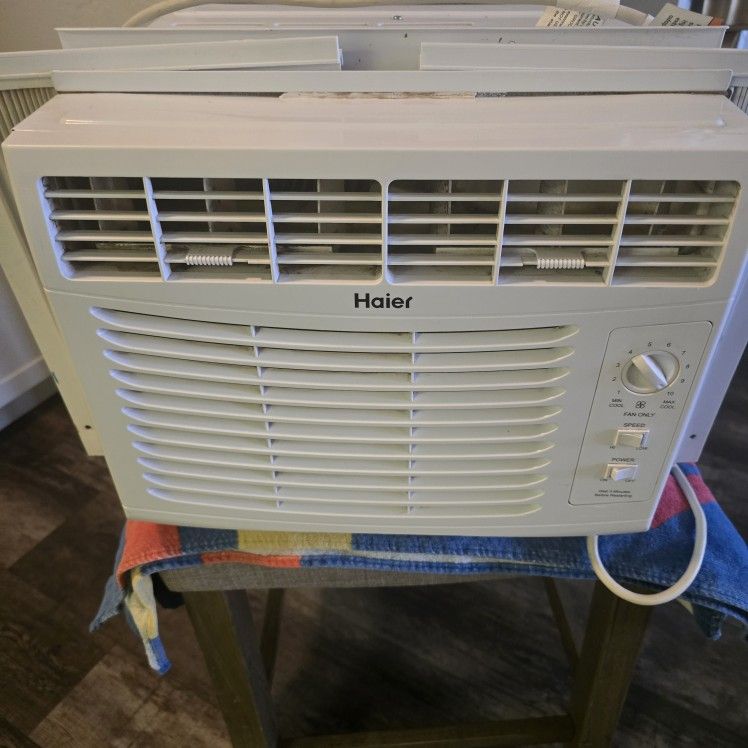 Hair Ac Window Unit Works Great Blows Cold 