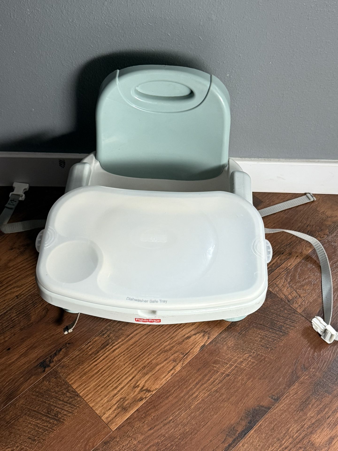 Safety 1st Easy Care Swing Tray Feeding Booster