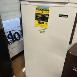 5.8 cu. ft. Upright Freezer in White