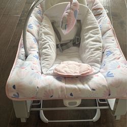 Baby bouncer/rocker - Never Used