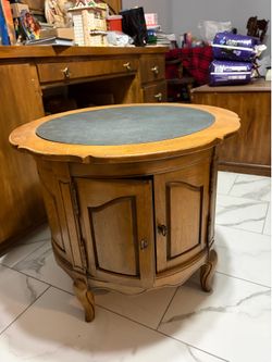Circle end table