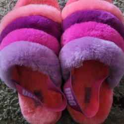 Size 6 Ugg Slippers