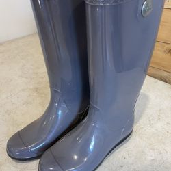 Size 6 Ugg Rain Boots 