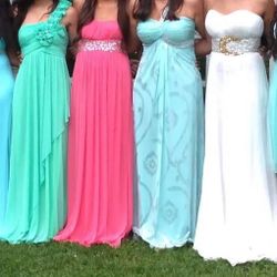 Prom or Evening Dress. Beautiful and Stunning Size 8 Only Worn Once.