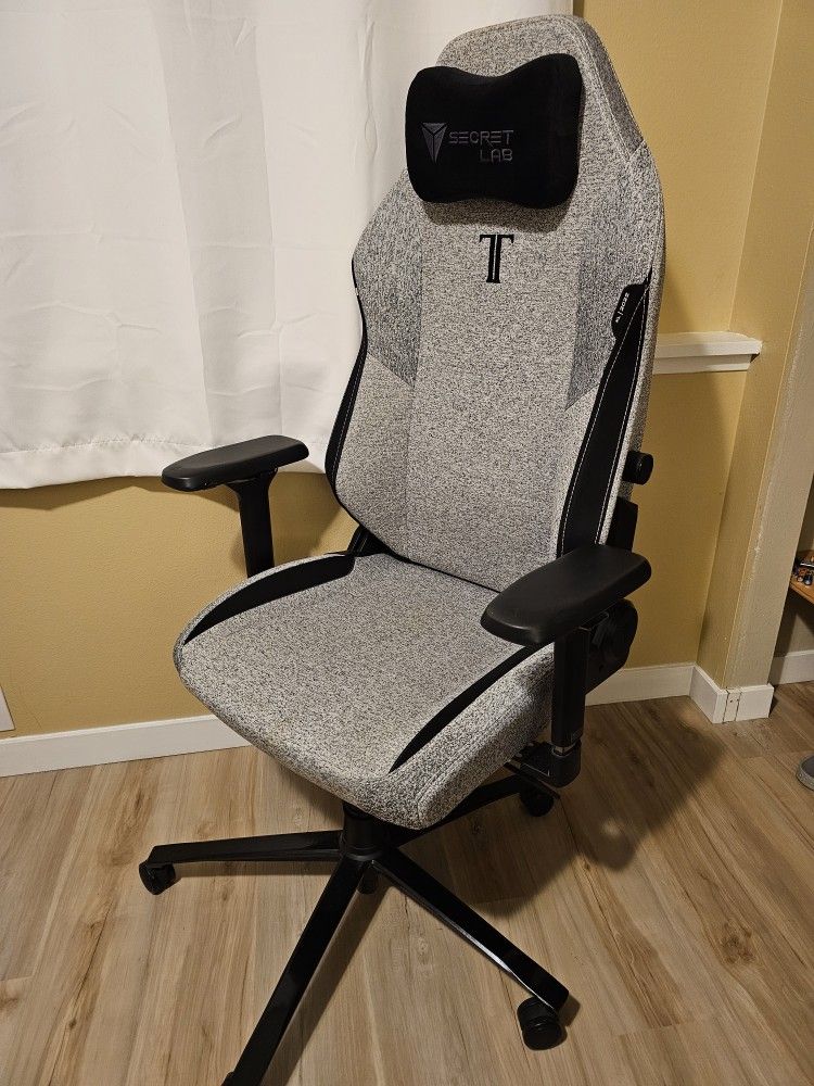 SecretLab Titan Evo Gaming Chair