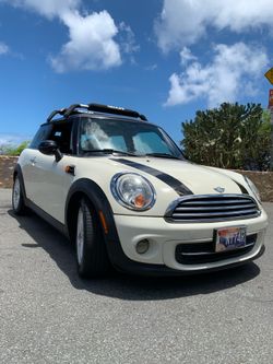 2011 Mini Cooper (manual) $3,500 OBO