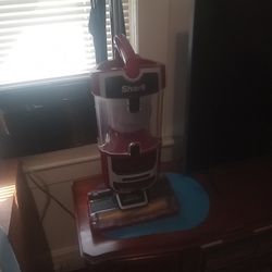 SHARK  LIFT AWAY 0-M Cleaner Head (Only$20)works Great!!smoke  Free!