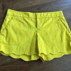 Club Monaco Low Rise Shorts Size 0 Scallop Hem