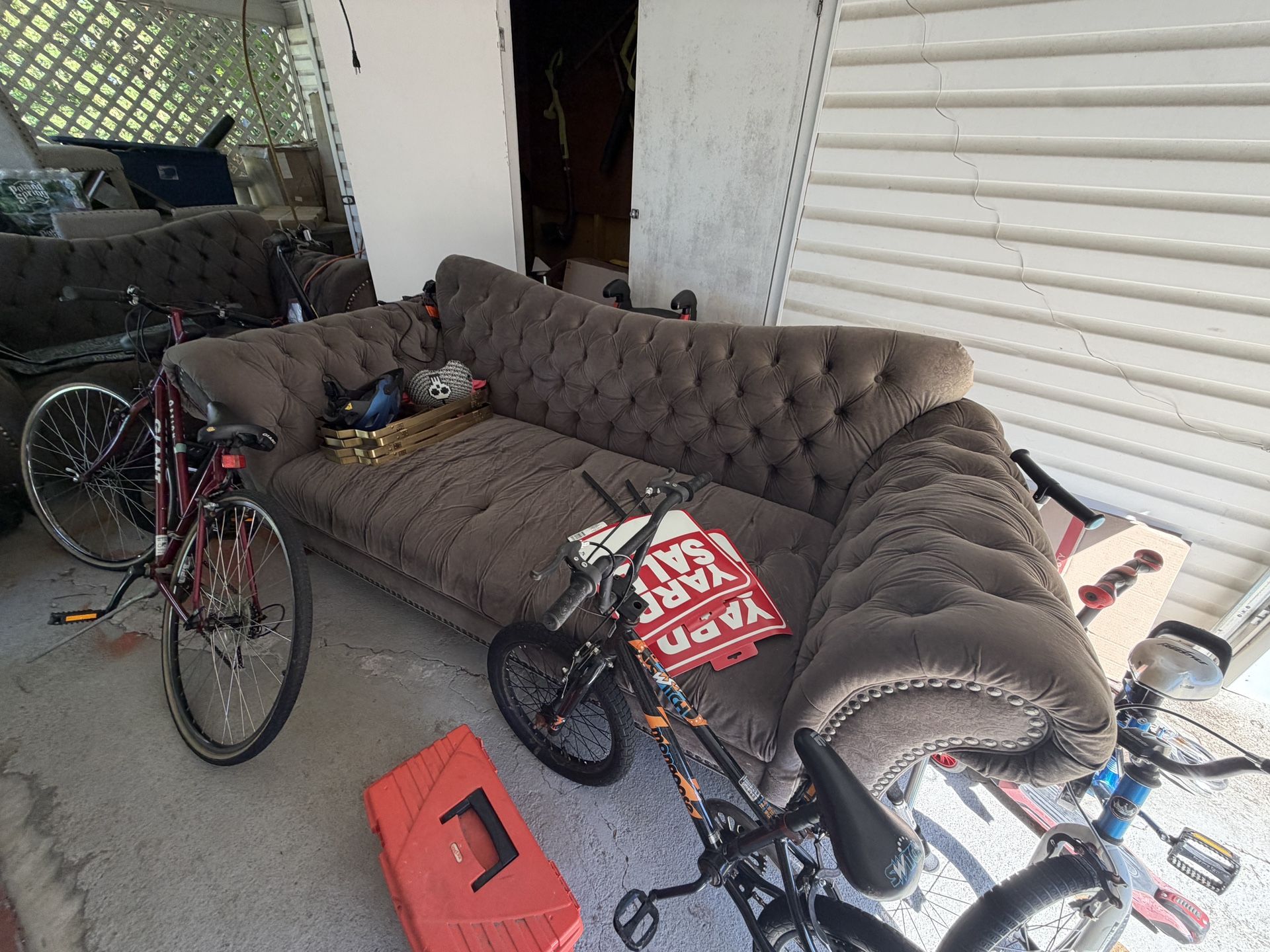 Free Raymour And Flanigan Couches Pickup Today