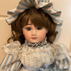 Collectible doll- French, copy of JUMEAU