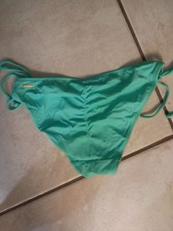 Victoria secret bottom swim suit and L shorts no brand