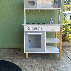 Kids Play Kitchen