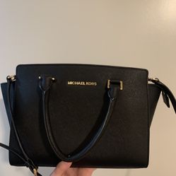 Michael Kors Cross Body Black Purse 