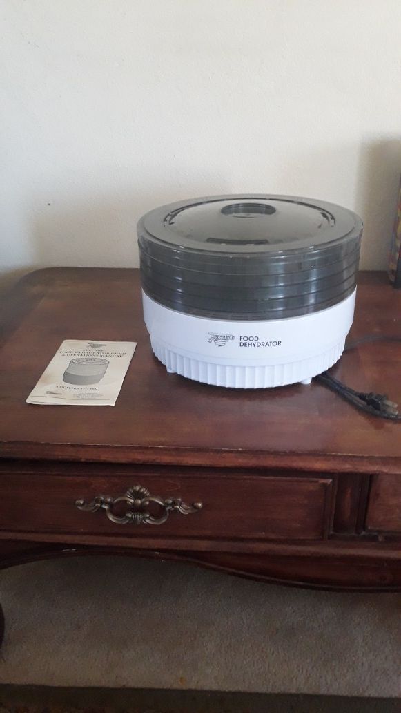 Food Dehydrator Magic Mill MFD-9100 for Sale in Phillips Ranch, CA - OfferUp