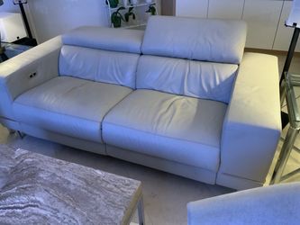 Couch leather dual power reclining