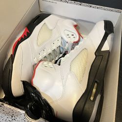 Nike Air Jordan Retro 5 “Fire Red" - Size US 11- DA1911-102