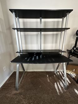 6’ Upright Office Desk/Gaming Center