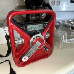 Eton FRX3 Emergency Radio with Dynamo/Solar Power 