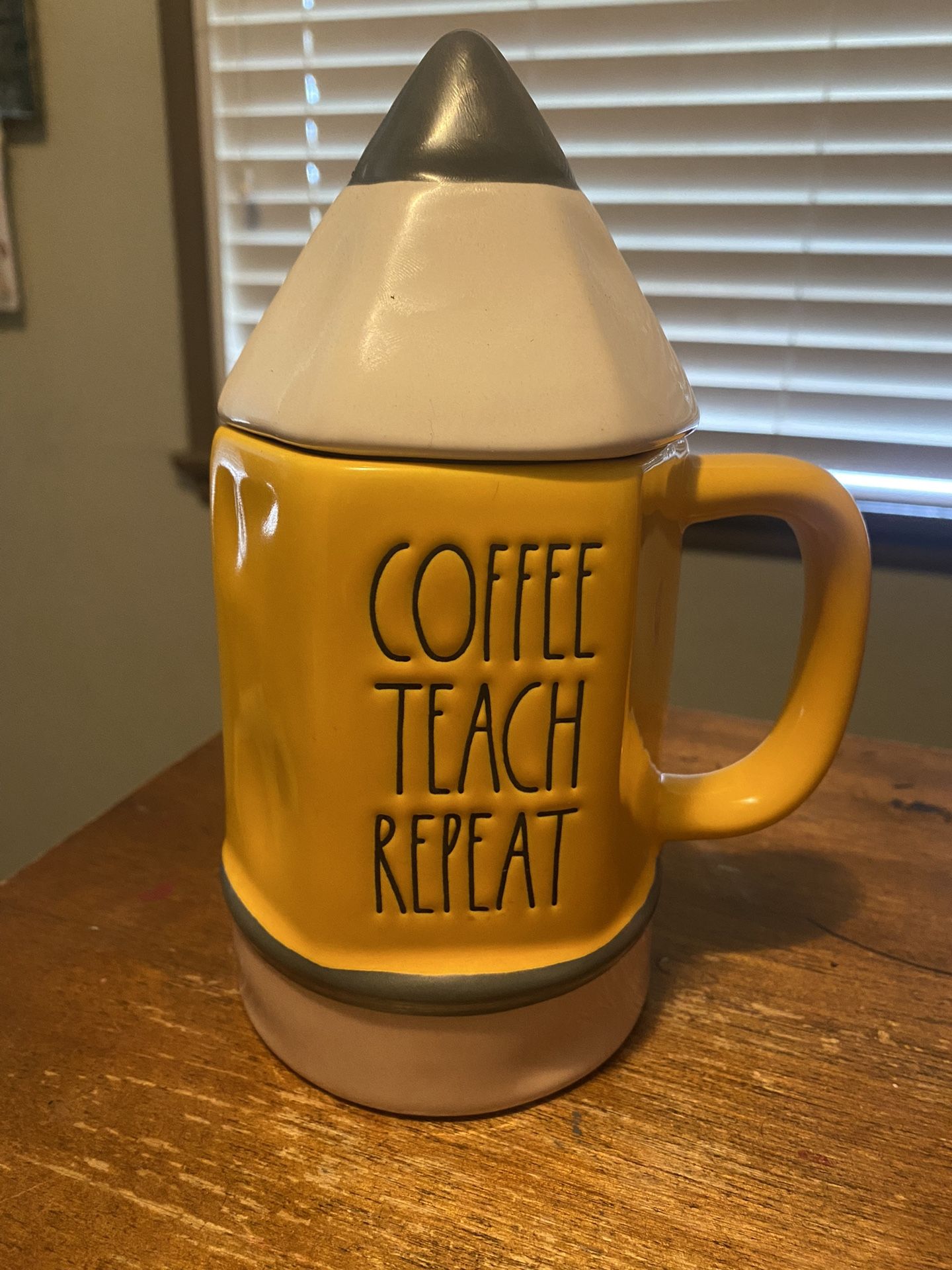 RAE DUNN Pencil mug And Topper