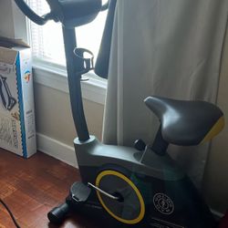 Gold’s Gym Stationary Bike 