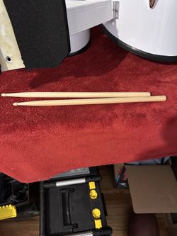 Marching band drum set not even used