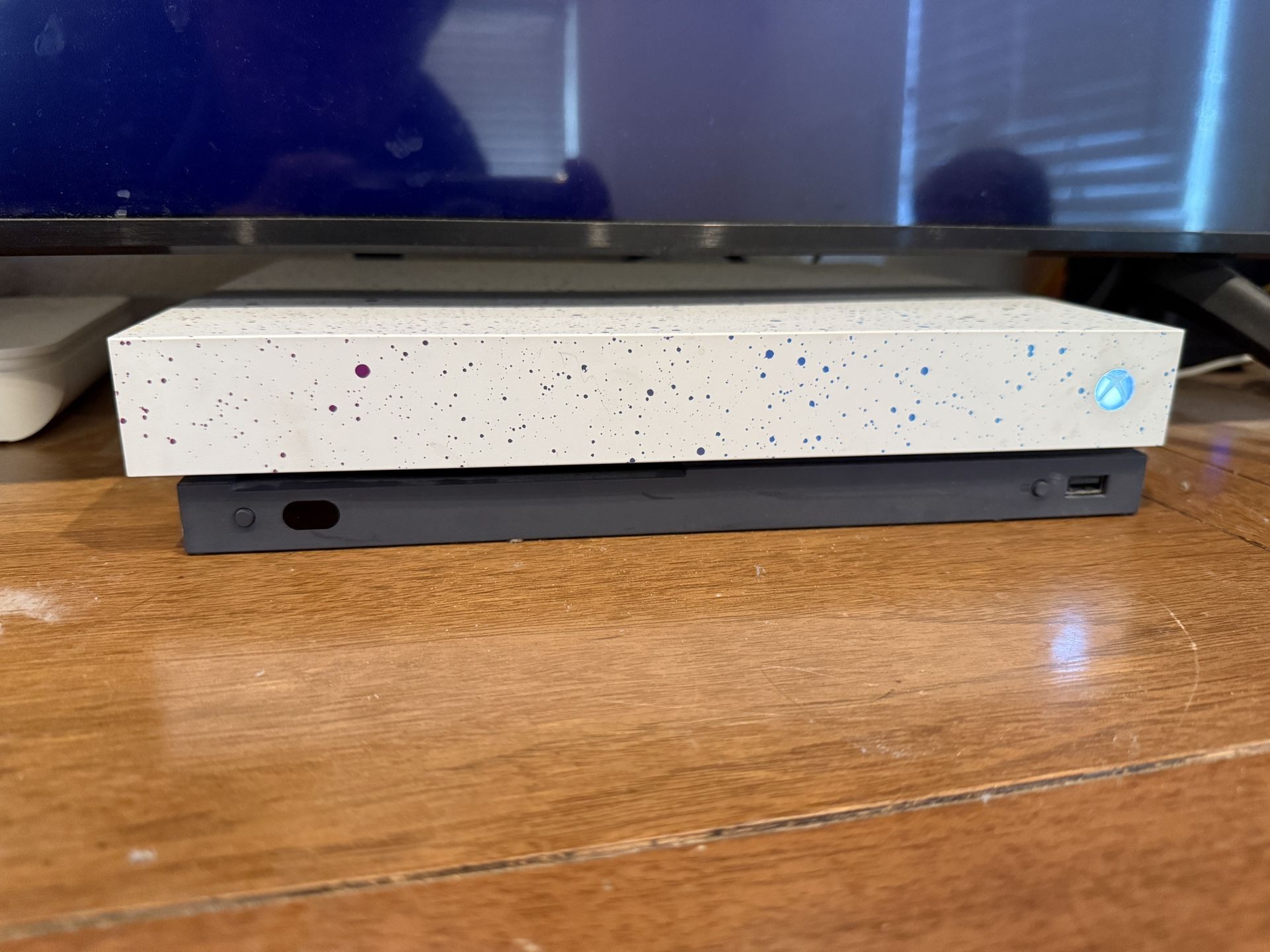 XBox One - 500GB (Model 1540)