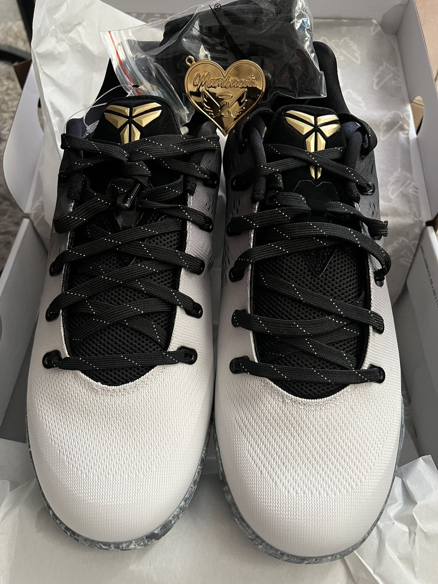 Nike Kobe 9 Low EM "Mambacita"