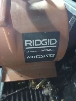 Floor blower by rigid
