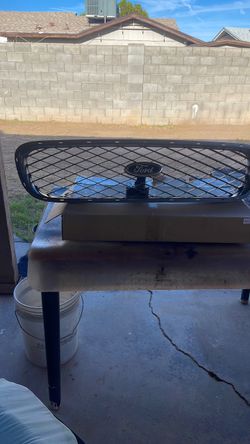 1998 Ford  F 150 Grill  ( came off step  side  truck.