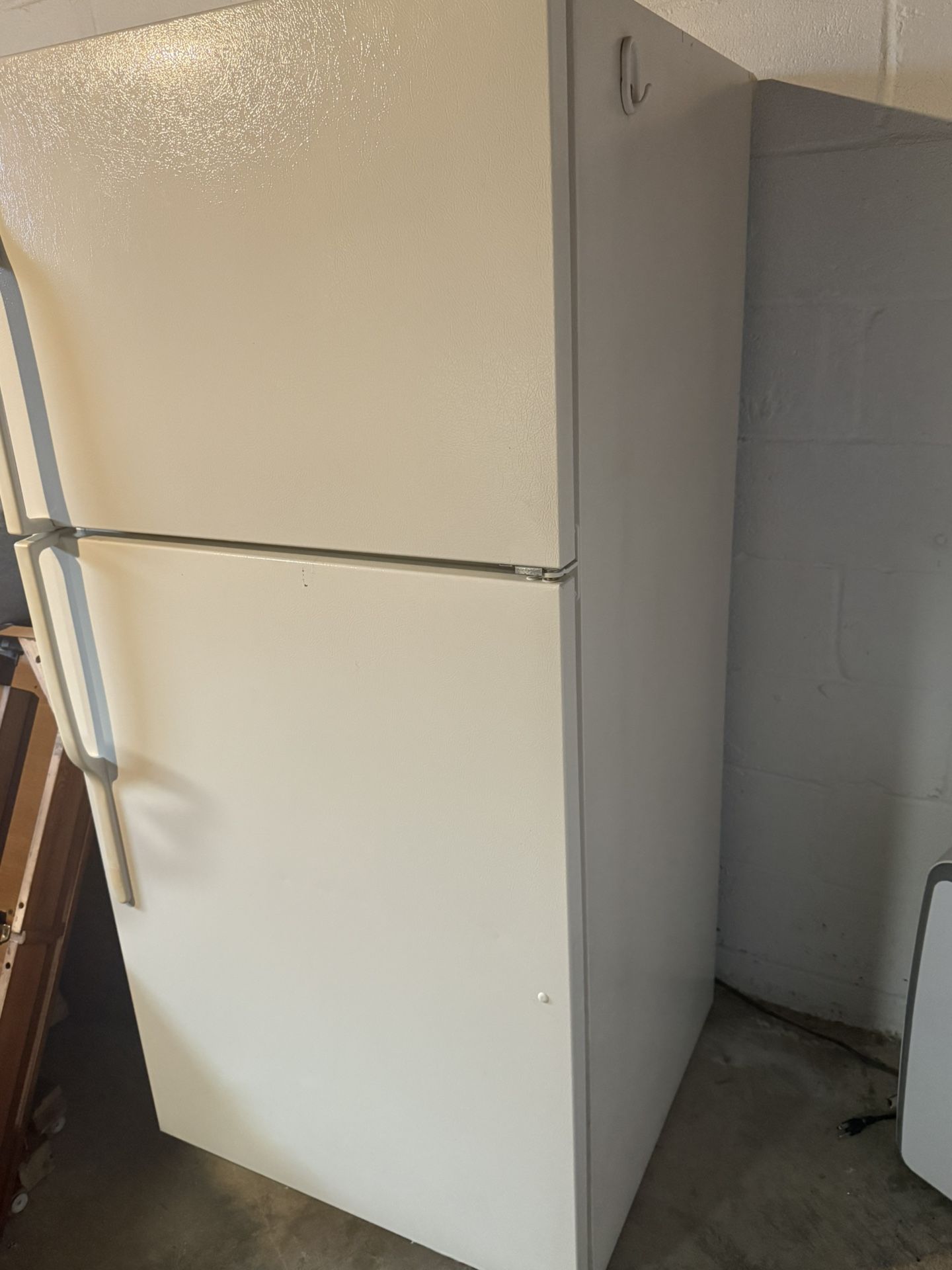 Refrigerator- GE