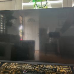 VIZIO 24” Class HD 720p LED Smart TV