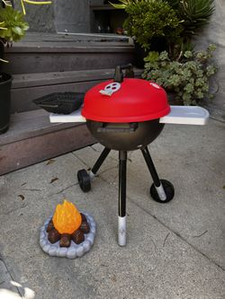 Kids Grill With Battery Operated Campfire