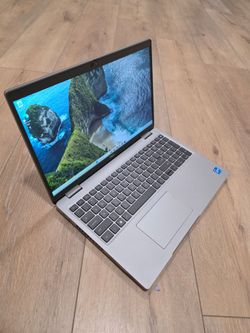Dell Laptop Computer 2024