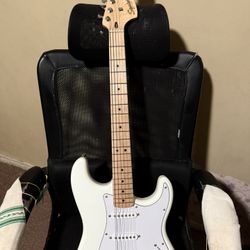 Squire Stratocaster Olympic White