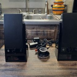 RockFish Wireless Speakers/With Transmitter And Cables 