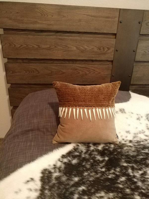 Taupe And Brown Pillow With Bone Trim Household In Gilbert Az Taupe And Brown Pillow With Bone Trim Household In Gilbert Az Offerup